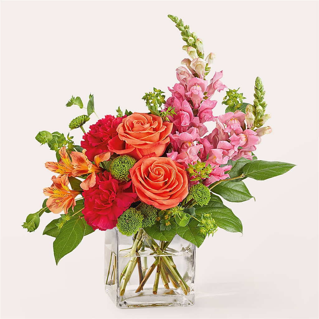 Cosmopolitan Bouquet – Coatesville Flower Shop, Coatesville PA
