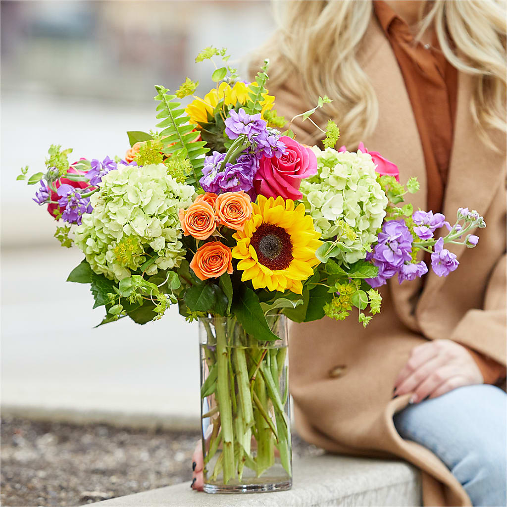 Vibrant Greetings Bouquet –  Coatesville Flower Shop, Coatesville PA